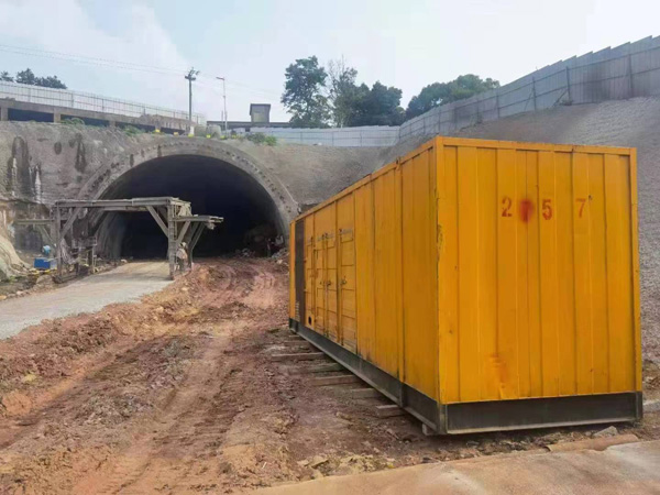 邻水发电机出租自启装置的工作原理是什么？