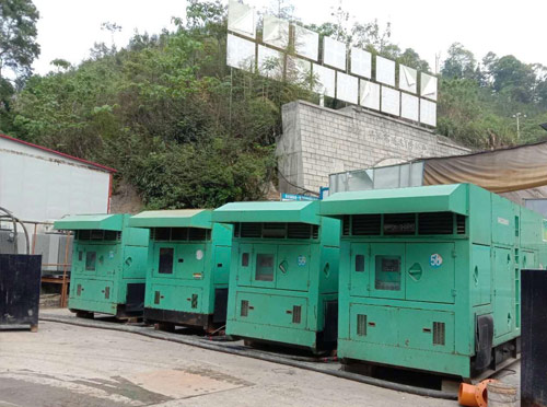 邻水先进的应急发电机系统中智能监测和控制系统如何确保电压稳定？