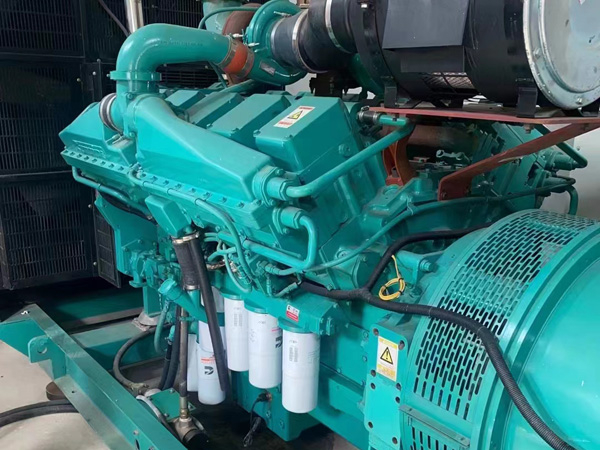 邻水更换100kW柴油发电机组机油时，需要注意哪些事项？