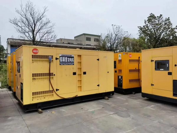 邻水如何检查柴油发电机的空气滤清器是否需要更换？