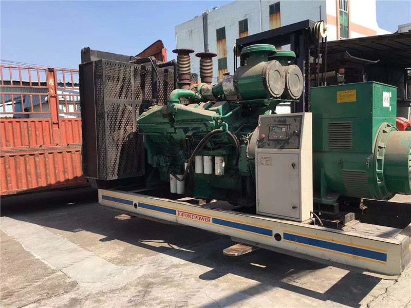 邻水如何判断柴油发电机组的机油温度是否达到了合适的预热温度？